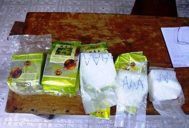 Đi nhặt ve chai, phát hiện gần 8kg 'chất lạ' nghi là ma túy đá ảnh 1