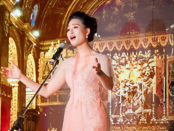 Ca sỹ Nhật Huyền ra mắt album “Ave Maria” mừng Giáng sinh ảnh 2