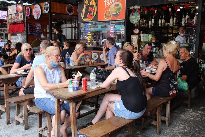 Miễn thuế - Giải pháp thu hút du khách nước ngoài của Anh ảnh 1