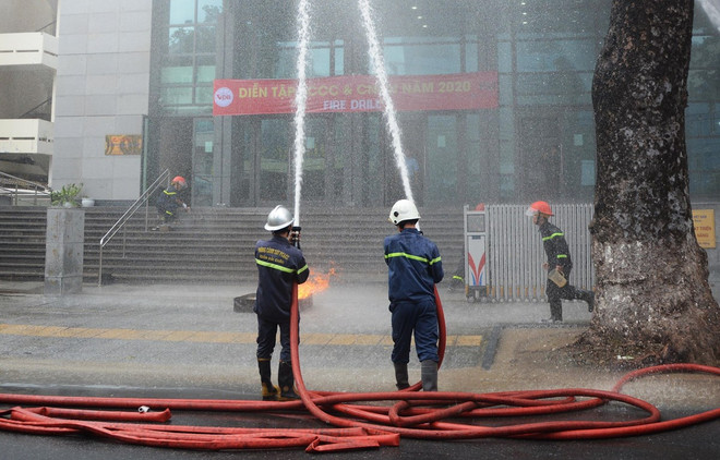 Hà Nội tăng cường phòng, chống cháy nổ sau loạt vụ cháy quán karaoke ảnh 1
