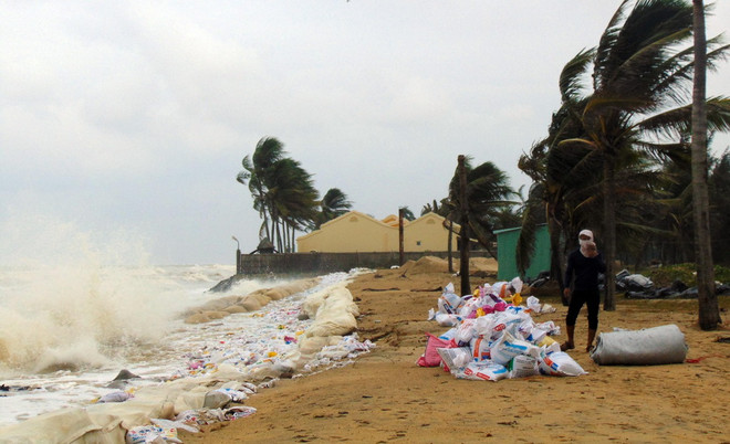 Hút cát bồi lấp luồng Cửa Đại với khối lượng 100.000 mét khối ảnh 1