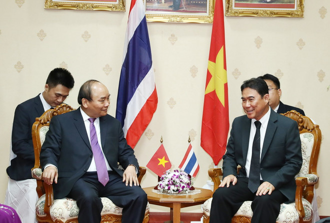 Thủ tướng Nguyễn Xuân Phúc gặp Tỉnh trưởng Nakhon Phanom ảnh 1