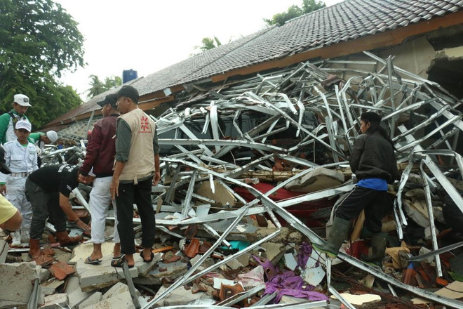 Indonesia cảnh báo nguy cơ sóng lớn tấn công một số khu vực ven biển ảnh 1