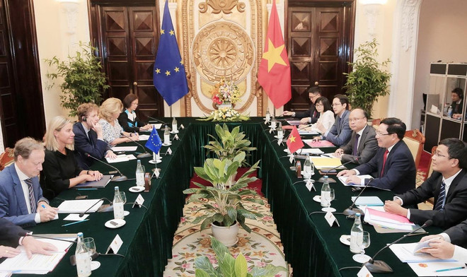 Phó Thủ tướng, Bộ trưởng Phạm Bình Minh hội đàm với Phó Chủ tịch EC ảnh 2