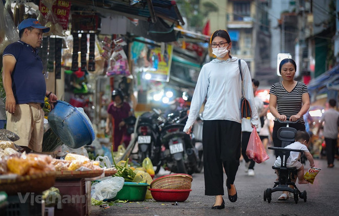 Ảnh minh họa. (Nguồn: Vietnam+) TP.HCM: Chỉ số giá tiêu dùng giảm sau 3 tháng tăng liên tục ảnh 1