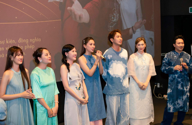 Tiểu Vy chia sẻ trong chuyến cinetour dày đặc suốt dịp Tết Nguyên Đán. (Ảnh: CTV/Vietnam+) Hoa Hậu Tiểu Vy (1).jpg