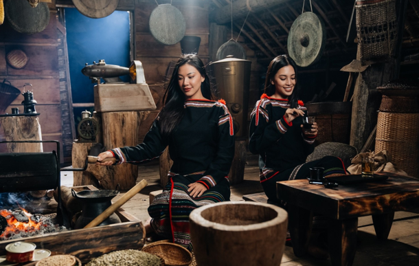 Sự khác biệt, đặc biệt về địa lý, văn hóa của vùng đất Buôn Ma Thuột cùng tình yêu càphê của con người nơi đây tạo nên hương vị càphê Robusta đặc trưng, khởi đầu cho khát vọng định danh cà phê Việt Nam trên thế giới. (Nguồn: Vietnam+) The Tao of Coffee 5.PNG