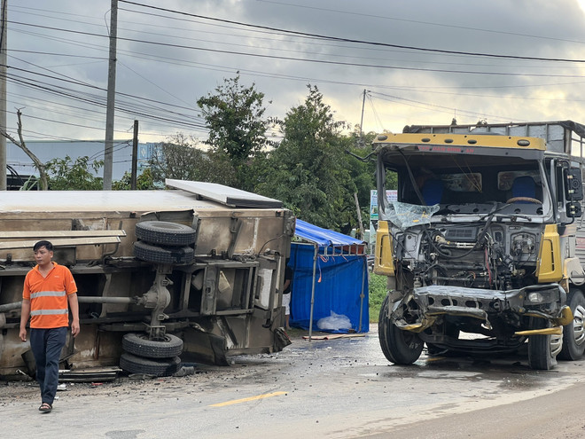 Gia Lai: Hai xe tải đối đầu trực diện, 1 tài xế tử vong tại chỗ ảnh 1