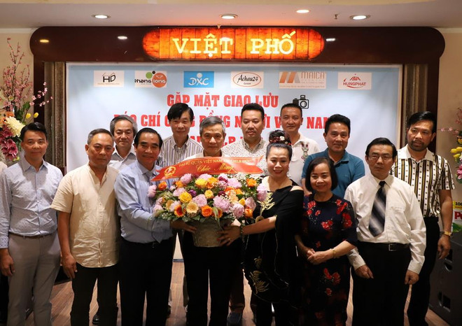 Gặp mặt giao lưu báo chí cộng đồng người Việt Nam tại Đức ảnh 1