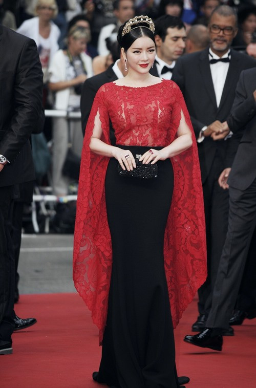 Nhà thiết kế nổi tiếng Alexis Mabbille đòi hỏi khó với Lý Nhã Kỳ ảnh 3