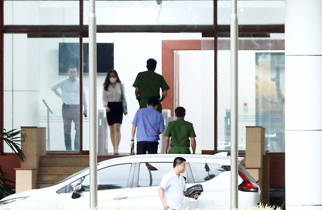 [Photo] Khởi tố, bắt tạm giam các bị can liên quan đến vụ Việt Á ảnh 3