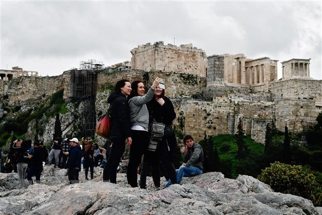 Hy Lạp khởi động mùa du lịch với hy vọng phục hồi kinh tế ảnh 1