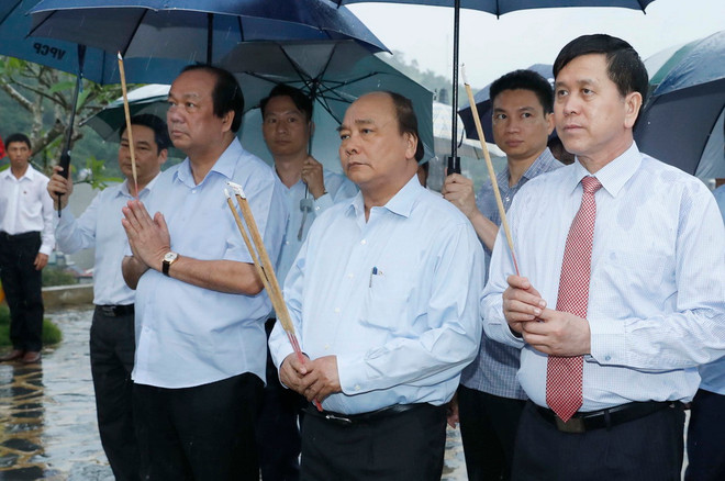 Thủ tướng dâng hương tại Khu di tích lưu niệm Trung đoàn 52 Tây Tiến ảnh 2