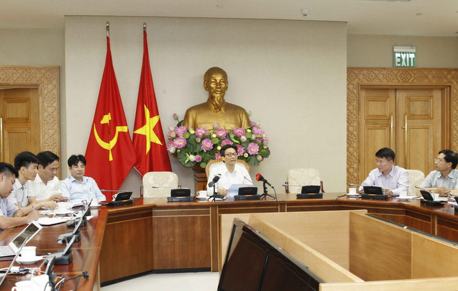 Phó Thủ tướng: Chấn chỉnh tình trạng bán thuốc không theo đơn ảnh 1