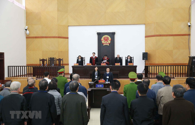 Xét xử hai nguyên lãnh đạo Đà Nẵng: Tòa án Hà Nội đính chính bản án ảnh 1