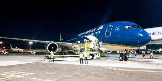 Chuyến bay dài 25 giờ đón công dân Việt Nam từ Israel về nước ảnh 1