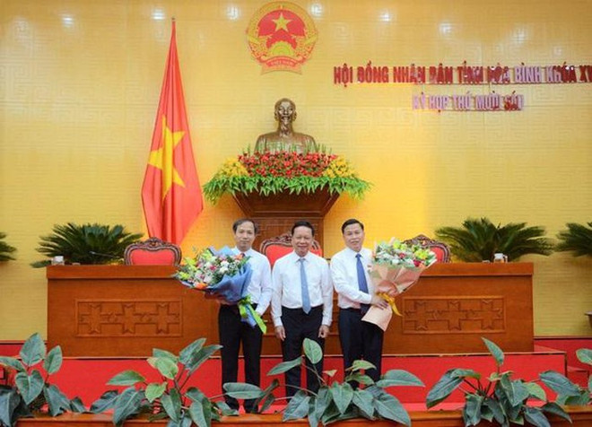 Thủ tướng phê chuẩn bầu bổ sung 2 Phó Chủ tịch tỉnh Hòa Bình ảnh 1