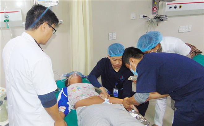 Bệnh nhân 14 tuổi bị sốc phản vệ nặng, bất tỉnh do kiến đốt ảnh 1