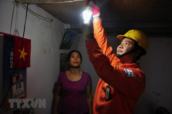 Điện lực miền Nam tiếp tục đưa điện đến các xã đảo trong năm tới ảnh 1