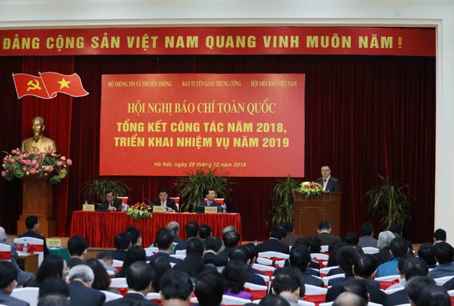 Xu hướng, thách thức đối với báo chí và trách nhiệm của người làm báo ảnh 1