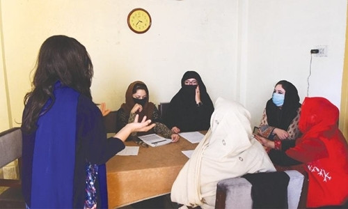 Phụ nữ Pakistan đóng góp hiệu quả trong chống đại dịch COVID-19 ảnh 1