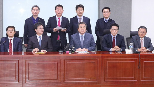 29 nghị sỹ Hàn Quốc ly khai khỏi đảng cầm quyền Saenuri ảnh 1