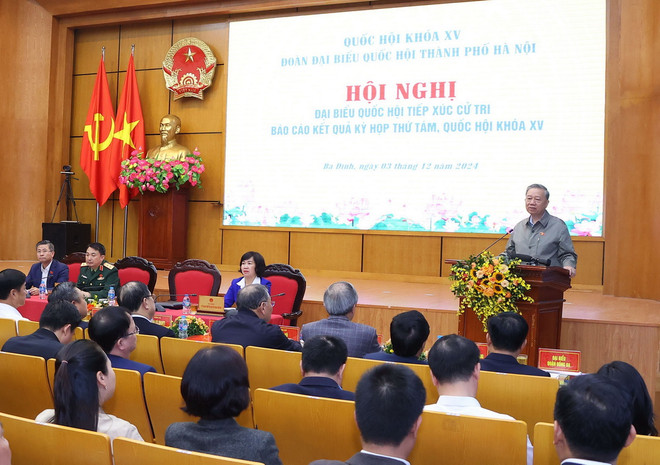 ttxvn_tong bi thu tiep xuc cu tri ha noi 7.jpg