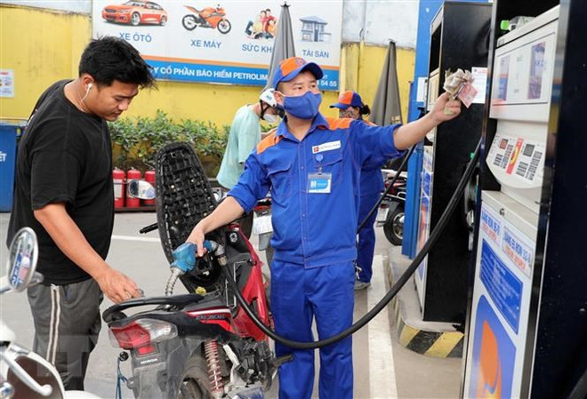 Viện Dầu khí Việt Nam: Dự báo giá xăng giảm trong kỳ điều hành sắp tới ảnh 1