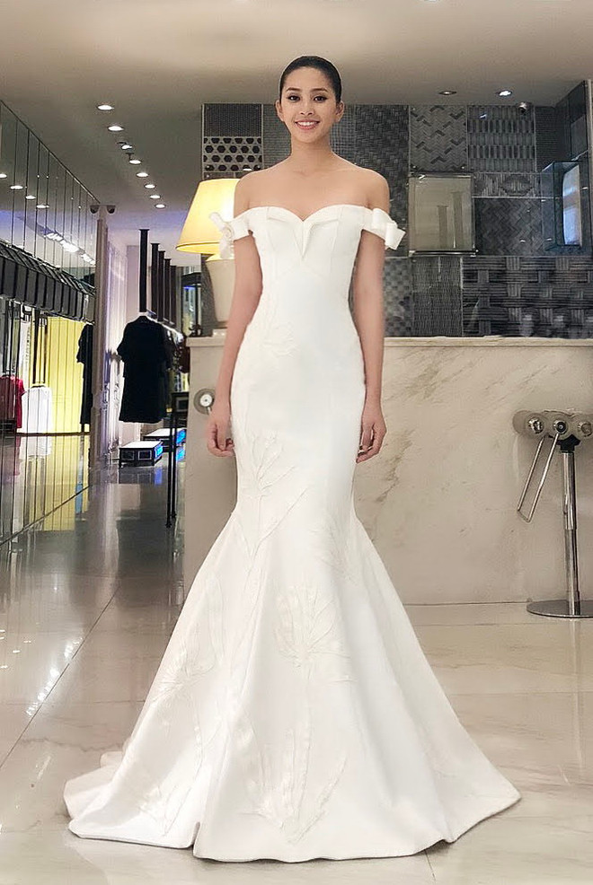 Miss World: Tiểu Vy yêu kiều trong thiết kế của Công Trí ảnh 2