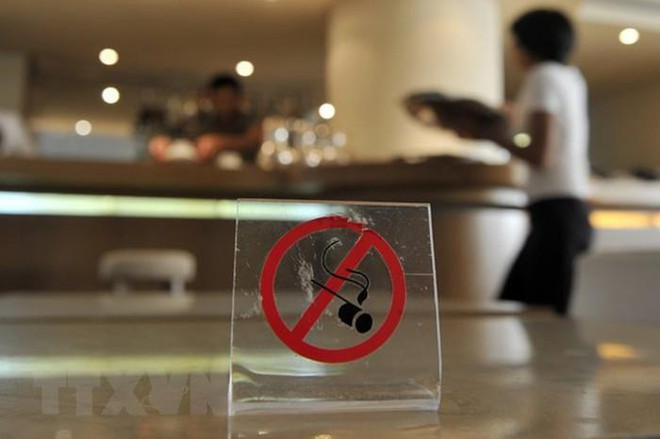 Thêm một người thiệt mạng vì bệnh liên quan tới thuốc lá điện tử ảnh 1