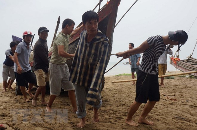 Thanh Hóa: Nhiều người chưa nhận được hỗ trợ sau bão số 10 ảnh 1