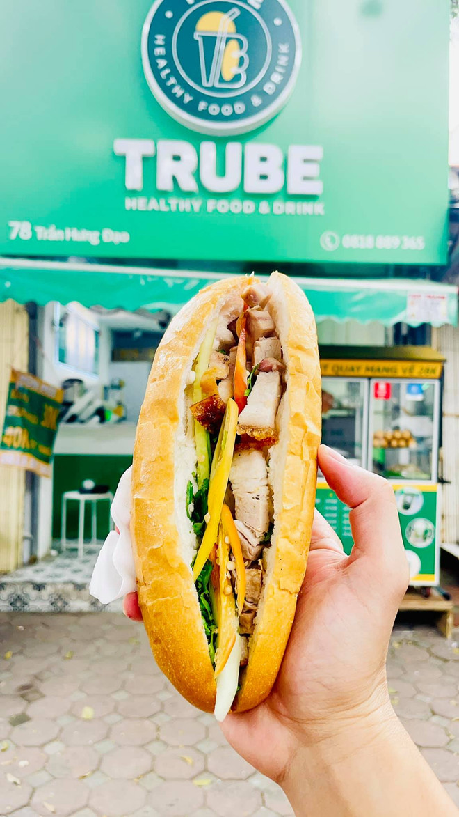 Nhân lực du lịch Việt ‘ngụp lặn’ vượt ‘sóng thần’ COVID-19 ảnh 5