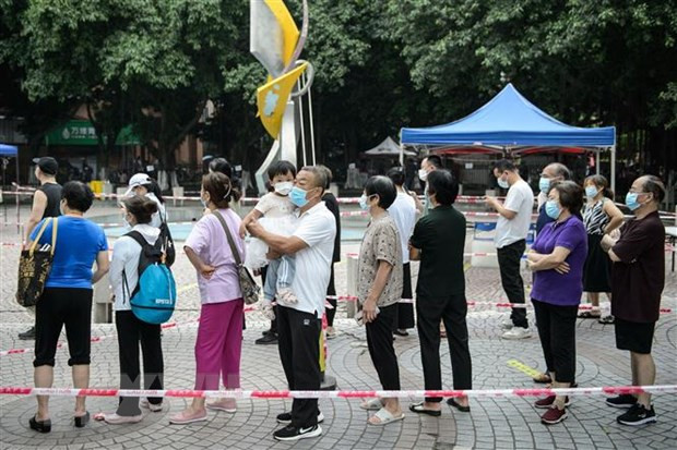 Trung Quốc: Hàng loạt thành phố lớn thắt chặt biện pháp phong tỏa ảnh 1