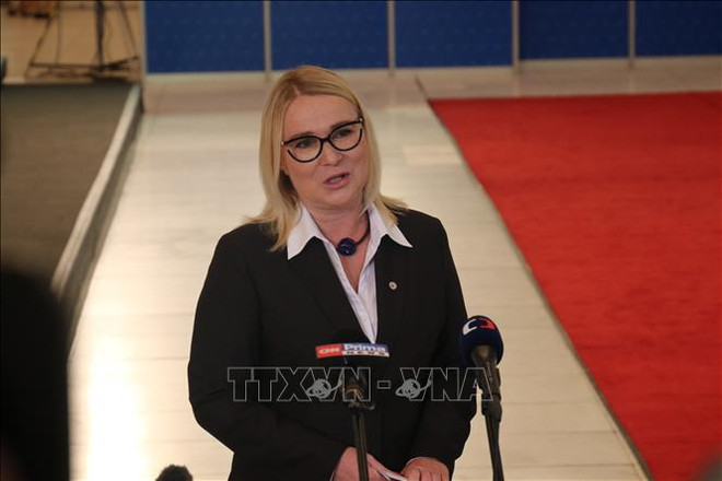 Các Bộ trưởng quốc phòng EU thảo luận vấn đề Ukraine ảnh 1