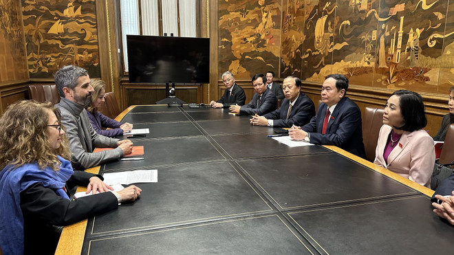 Phó Chủ tịch Quốc hội Trần Thanh Mẫn thăm và làm việc tại Barcelona ảnh 2