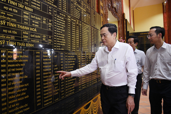 Phó Chủ tịch Quốc hội thăm Khu Di tích Trại giam Tù binh Cộng sản ảnh 1