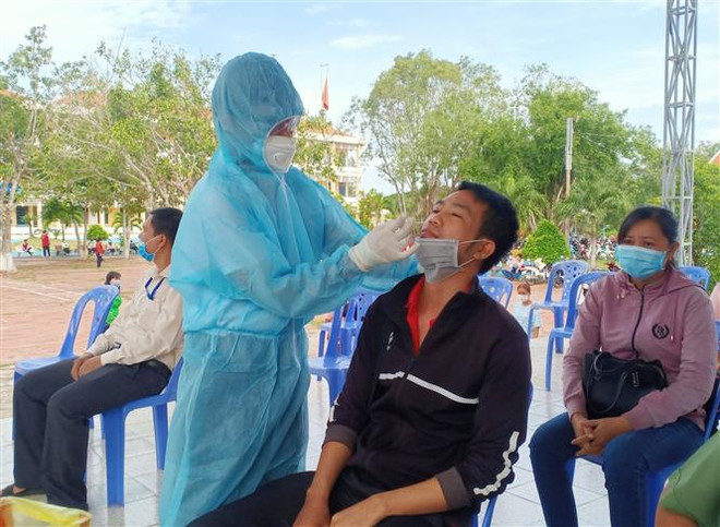 Ghi nhận thêm ca mắc COVID-19, các địa phương khoanh vùng, dập dịch ảnh 1