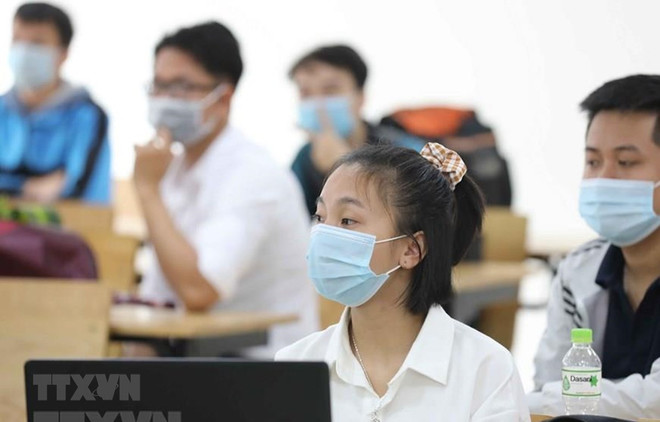 Bộ Giáo dục và Đào tạo: Giữ ổn định mức học phí trong năm học mới ảnh 1