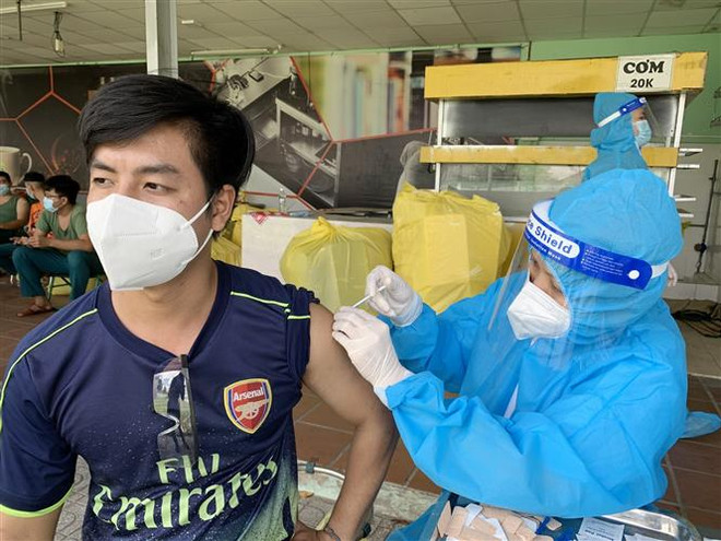 TP.HCM hỗ trợ cho người dân gặp khó khăn và lực lượng tuyến đầu ảnh 1