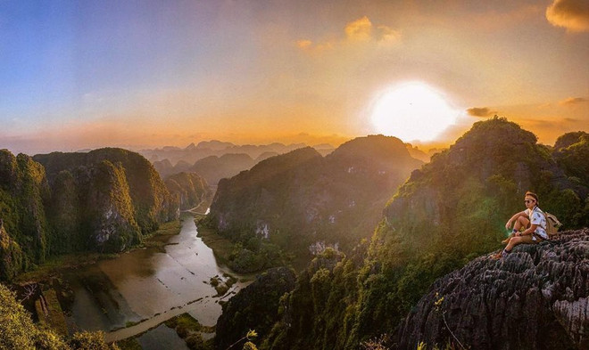 Ninh Bình những năm gần đây trở thành điểm đến ưa thích của du khách trong nước và quốc tế. (Ảnh: CTV/Vietnam+) Xúc tiến, quảng bá du lịch Việt thời 4.0: Cái khó ''bó'' cái khôn ảnh 3