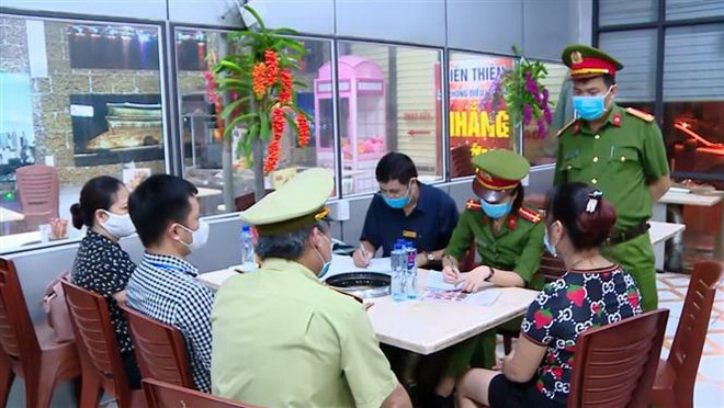 Phạt chủ cửa hàng Nhắng nướng Hiền Thiện hơn 30 triệu đồng ảnh 1