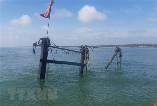 Cà Mau: Tàu cá của ngư dân liên tục gặp nạn vì mưa to, gió lớn ảnh 1