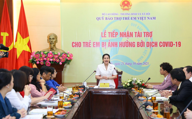 Thứ trưởng Bộ Lao động - Thương binh và Xã hội Nguyễn Thị Hà phát biểu. (Ảnh: Hoàng Hiếu /TTXVN) Tiếp nhận hơn 11 tỷ đồng hỗ trợ trẻ em bị ảnh hưởng bởi dịch COVID-19 ảnh 1