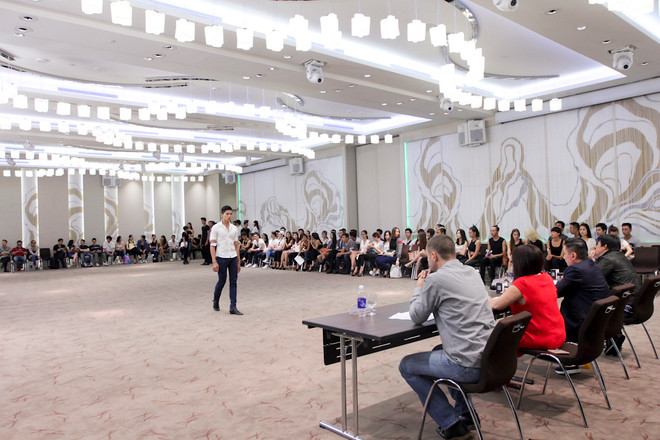 Tuần lễ thời trang quốc tế Việt Nam chọn người mẫu ở Hà Nội ảnh 2