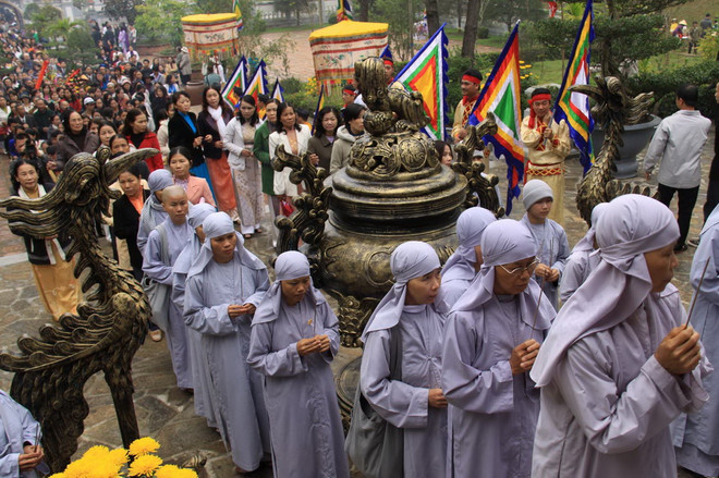 Tưng bừng lễ hội đền Huyền Trân tri ân người có công với nước ảnh 1
