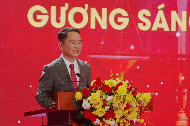 Tôn vinh 50 gương sáng lan tỏa mạnh mẽ tinh thần thượng tôn pháp luật ảnh 2