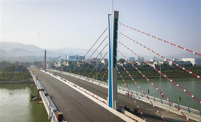 Thực hiện mục tiêu kép, Hòa Bình đạt nhiều chỉ tiêu kinh tế-xã hội ảnh 1