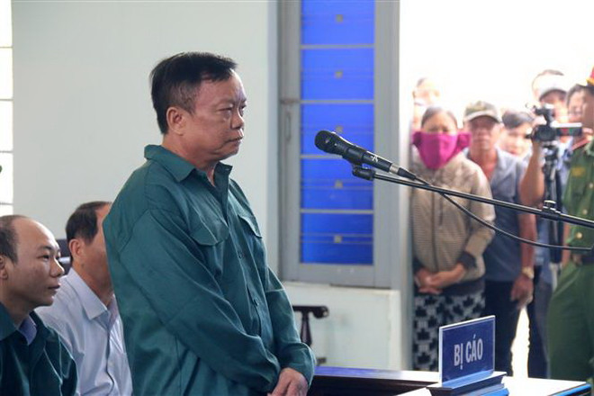 Hoãn phiên xét xử nguyên Chủ tịch, Phó Chủ tịch thành phố Phan Thiết ảnh 2