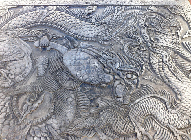 [Photo] Ngắm long sàng - Bảo vật Quốc gia ở cố đô Hoa Lư ảnh 1