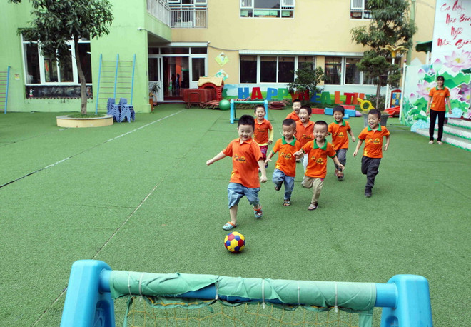 Học sinh một trường mầm non ở Hà Nội. (Ảnh minh họa. Nguồn: TTXVN) Nhiều trường mầm non ở Hà Nội đang trong tình trạng quá tải ảnh 1